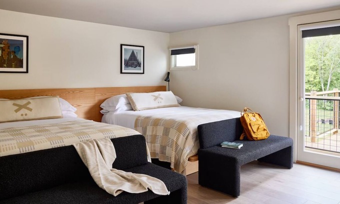 Stowe Area Hotel | Deluxe Double Queen with River Access | Tälta Lodge, a Bluebird by Lark