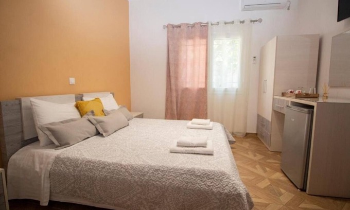 Dhermi Condominio | Deluxe Double Room – Clean & Relaxing Stay Near Beach + Free Parking