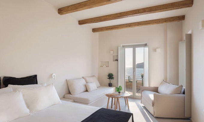 Limeni Apartamento | Deluxe Family Suite by Yerma Suites Limeni