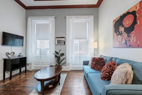 Gayborhood Apartamento | Deluxe Flat Near Everything