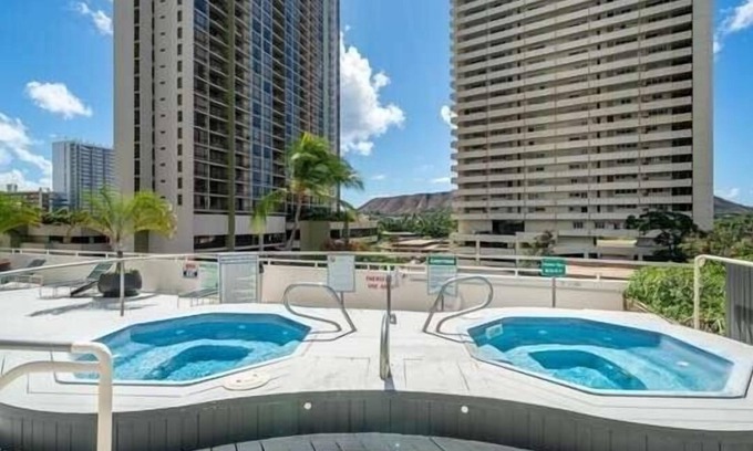 Waikiki Condominio | Deluxe Garden View Waikiki Banyan, Free Parking by Koko Resort Vacation Rentals