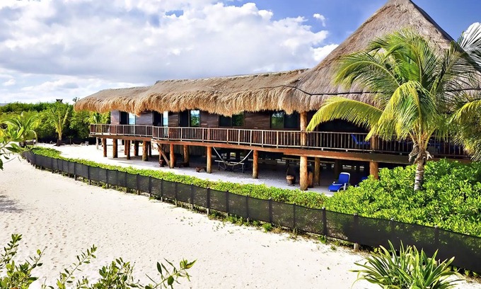 Villa Juarez Villa | Deluxe Handcrafted 4 BR Oceanfront Treehouse