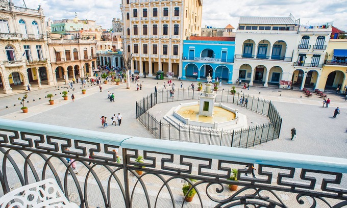 Old Havana Casa | Deluxe in Plaza Vieja - Executive Suite