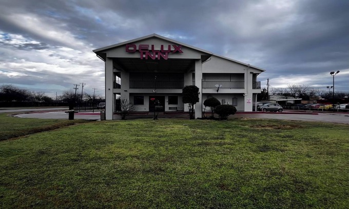 Grand Prairie Hotel | Deluxe Inn Motel By Oyo Grand Prairie Interstate 30