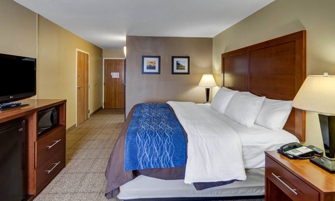 Plano Hotel | Deluxe Inn