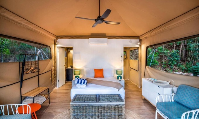Arcadia Complejo | Deluxe Queen Tent 1 Nelly bay