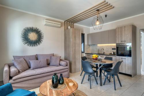 Kandia Apartamento | Deluxe Seaside Condo for 4