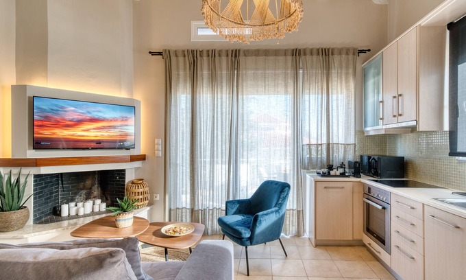 Kandia Condominio | Deluxe Seaside Condo for 6