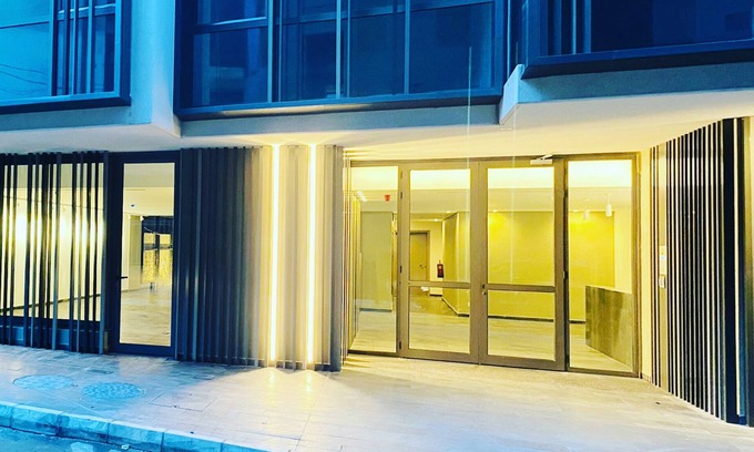 Sodeco Apartamento | Deluxe Stay in Vibrant Monot 22/24 Electricity
