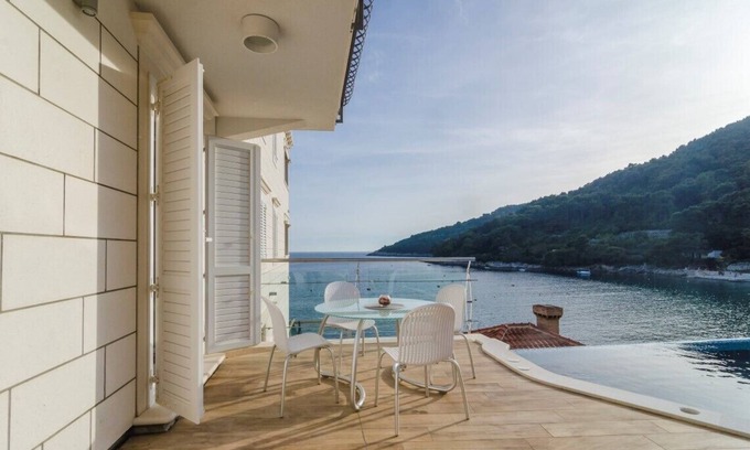 Saplunara Apartamento | DELUXE STUDIO - TOUCH OF INFINITY