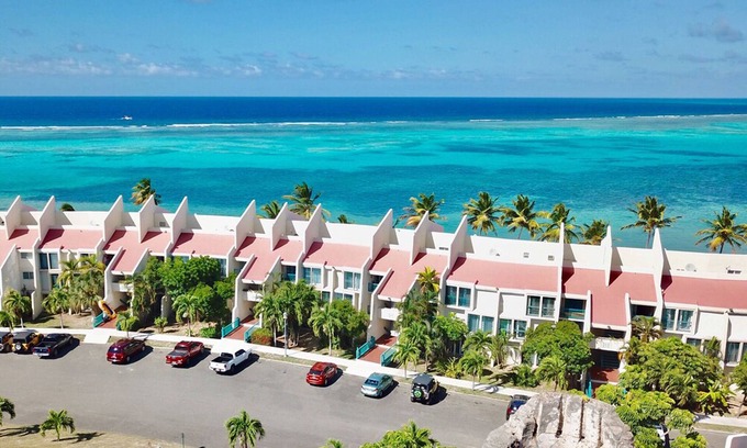 Estate Golden Rock Apartamento | Deluxe Studio w/ Spectacular Carribean Sea View
