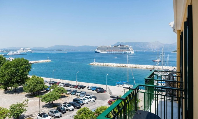 Corfu Town Apartamento | Deluxe Suite Side Sea View