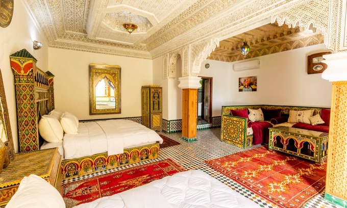 R'habet Zbib Apartamento | Deluxe Suite with King Size Bed