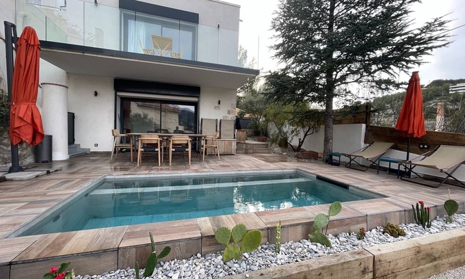 Cassis Villa | Suite-De Lujo-Baño Privado-Vista al Mar