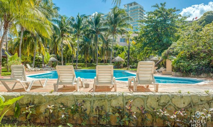 Zona Hotelera Apartamento | Deluxe Suites at Villas Tropical in Zona Hotelera