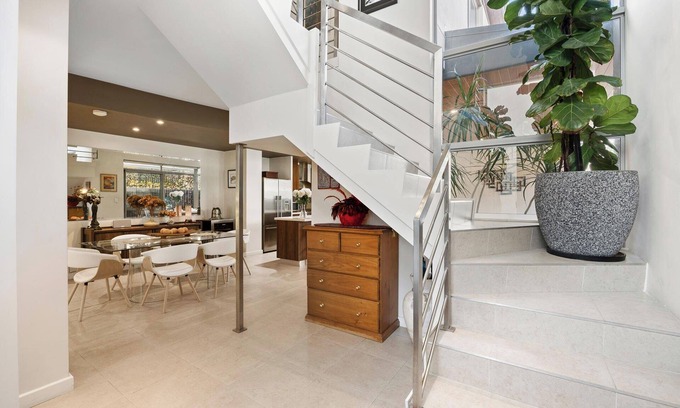 West Leederville Casa | Deluxe townhouse living in West Leederville close to Perth, trains, beaches