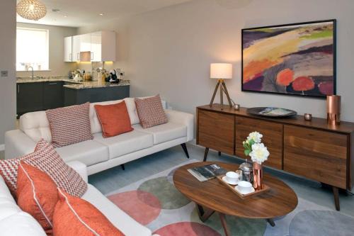 Saint Paul's Casa | Deluxe Townhouse Next to Cabot Circus