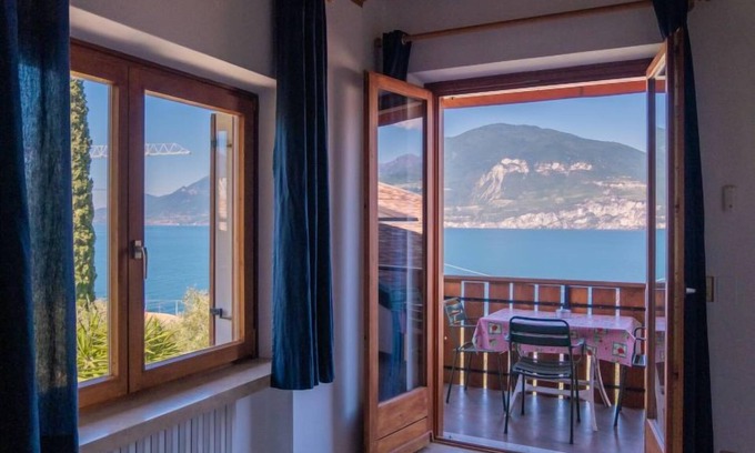 Magugnago Apartamento | Apartamento Delvai en Brenzone - 2 personas, 1 dormitorios