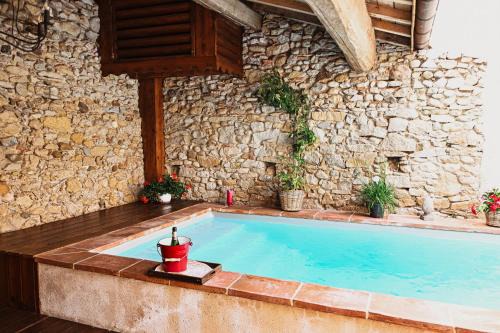 Mirepoix Cama Y Desayuno | Demeure de la Carmine, sejour bien-etre d'exception, piscine, hammam, champagne