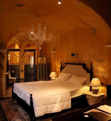 Van Mieu Hotel | DEMO Inn & Ine - Poetic Studio Stay