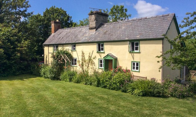 Aymestrey Casa | Denbigh Hall