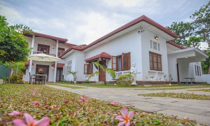 Mount Lavinia Villa | Dennislandvilla