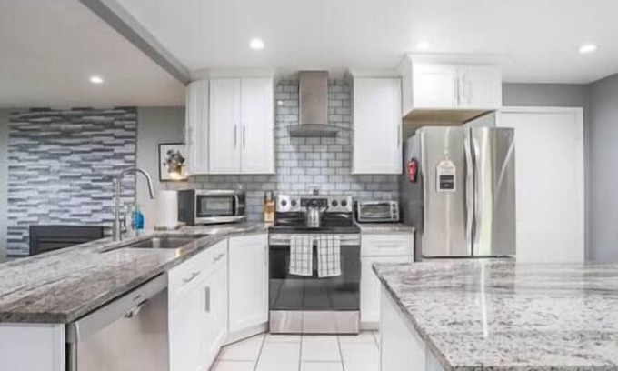 Welby Casa | Denver Luxe Haus | Hot Tub | Sleeps 6