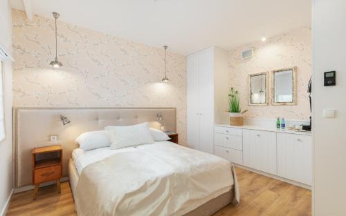 Gdansk City Center Apartamento | Deo Plaza Premium by Rent like home