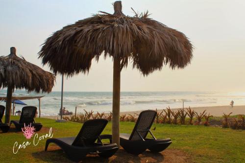 Área del bulevar Barra Vieja Apartamento | Depa Coral con Club de Playa Exclusivo Playa Bonfil Diamante
