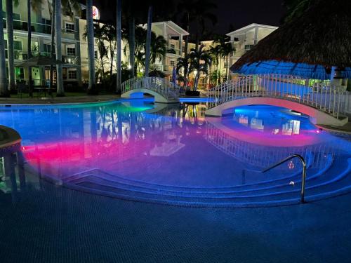 Bahía Puerto Marqués Apartamento | Depa de Dos recamaras en ACAPULCO DIAMANTE frente ARENA GNP