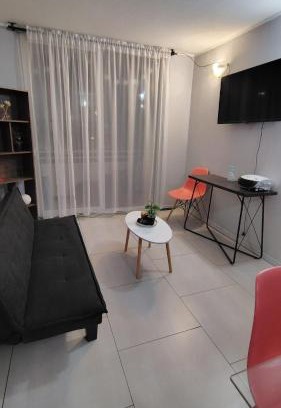 Chillan Apartamento | Departamento central 3D 1b estacionamiento factura