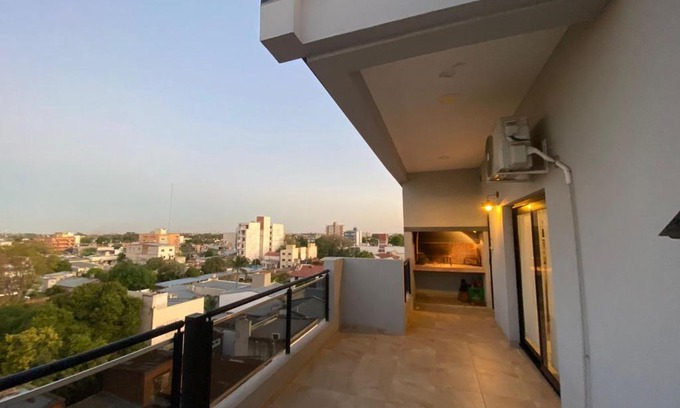 Corrientes Apartamento | Departamento con gran balcón a la calle y parrilla