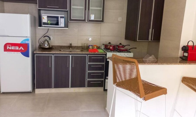 Lomas de Zamora Apartamento | Departamento de 2 amb. en Lomas Centro con terraza