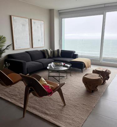 Aidy Grill Apartamento | Departamento de lujo con vista al mar frente playa brava Punta Del Este Torre Le Parc lll