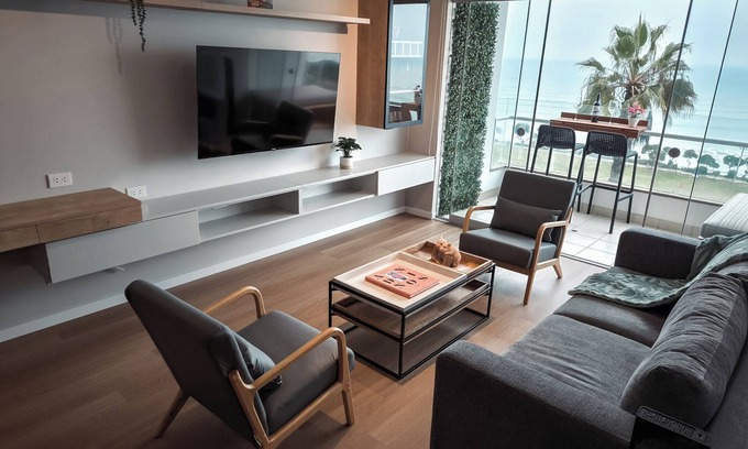 Santa Cruz Apartamento | Departamento elegante y espacioso con vista al mar, ideal para estadías largas.