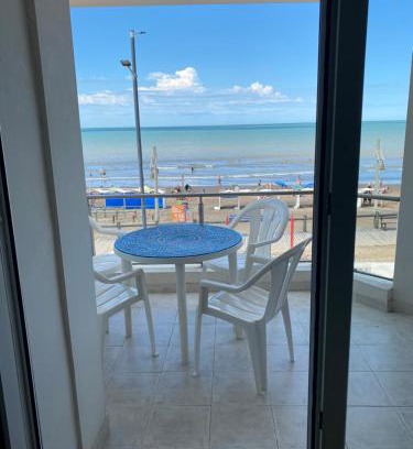 Monte Hermoso Apartamento | Departamento frente al mar 1 B