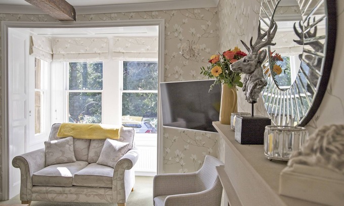 Matlock Casa | Derwent House ideal for groups or a special occasion. All prices fully inclusive