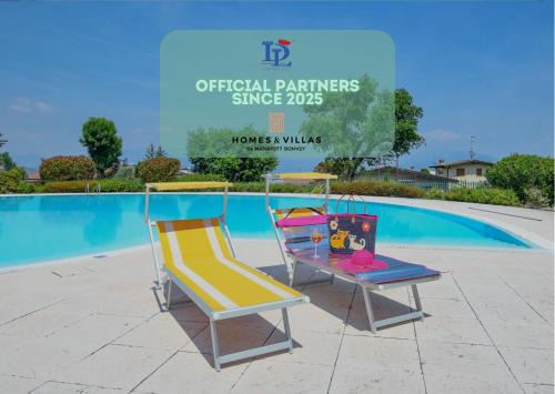 Rivoltella Apartamento | DesenzanoLoft Official Partner Homes & Villas by Marriott Bonvoy - Co2 apartment in Residence Vistalago with 5 pools
