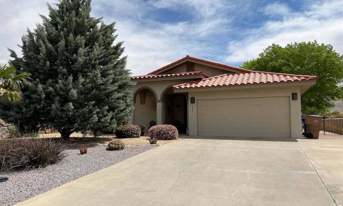Mesilla Park Casa | Desert Breeze Escape
