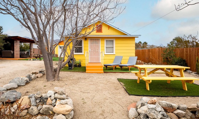 Morongo Valley Cabaña | Desert Breeze | Getaway destination
