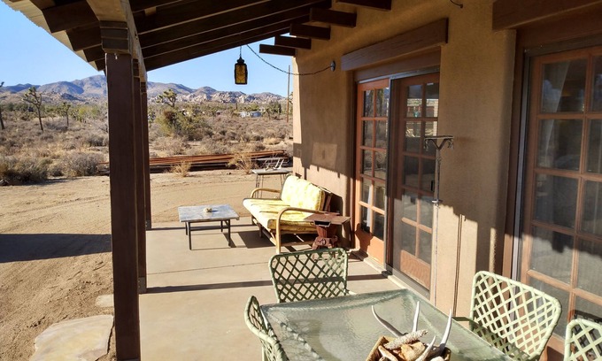 Pioneertown Casa | Desert Casita...Rock, Mesa and Mountain Views!!