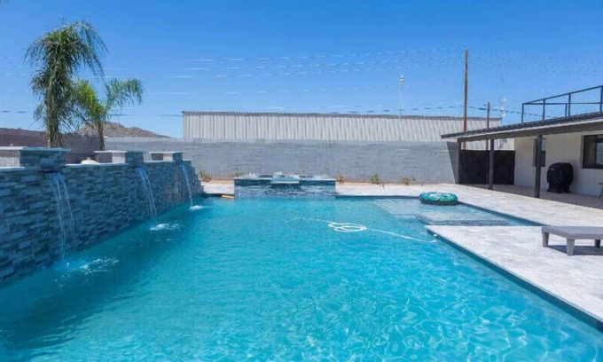 San Tan Valley Casa | Desert getaway retreat, pool, spa, billiards, bbq
