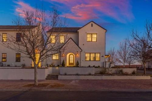 Hurricane Casa | Desert Haven near Zion Pool and Hot Tub