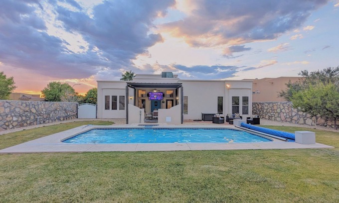 Las Cruces Casa | Desert Paradise, hot tub year round!