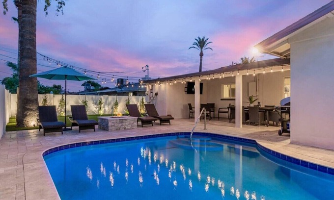 Scottsdale Highlands Casa | Desert Sands|Heated Pool|Firepit|Old Town|Putt Grn.