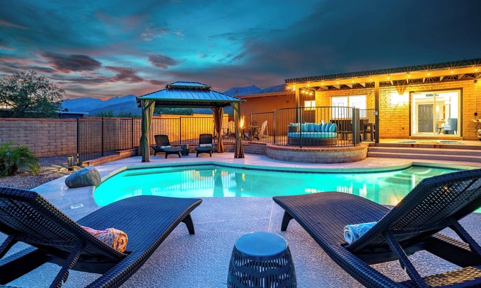 Tanque Verde Casa | Desert Skies - Beautiful private Tucson home with great mountain views & pool