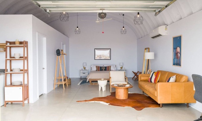 Marfa Alquiler De RV | Desert Sky - Modern Oasis on 5 Acres in Marfa