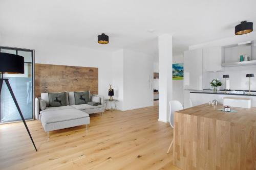 Breitbrunn a. Chiemsee Apartamento | Design Ferienwohnung am Chiemsee
