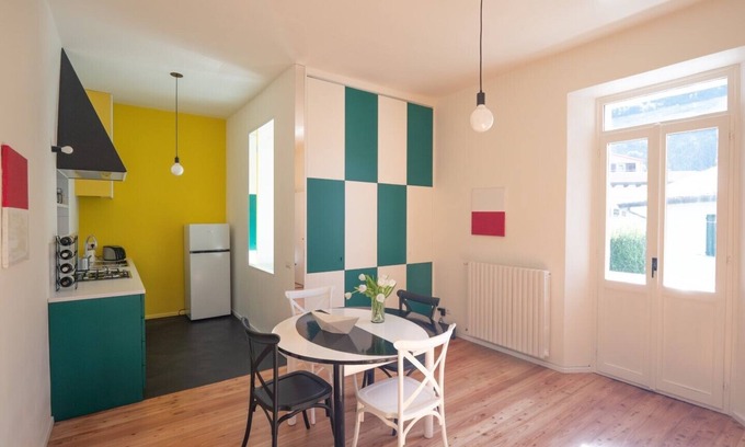 Bellano Apartamento | Design flat 2 min walk from beach and station with garage Bellano