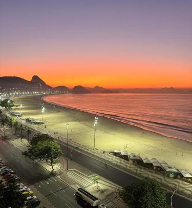 Copacabana Apartamento | Design Loft - Near Copacabana Palace Hotel and Copacabana Beach